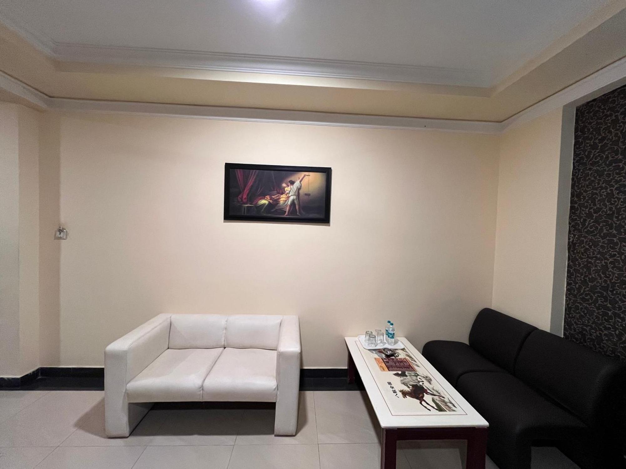 Ananya Comfortss Hospet Exterior foto