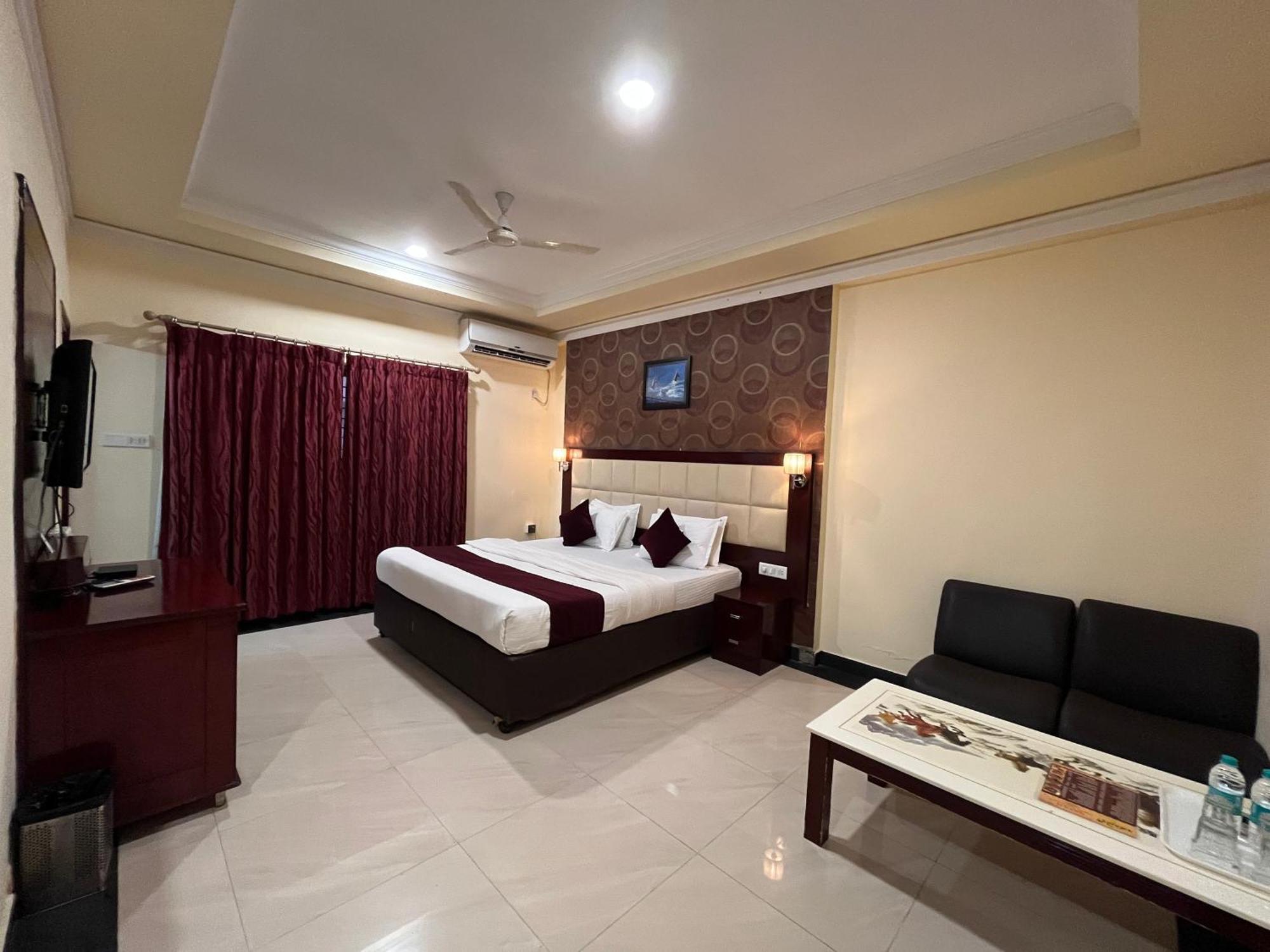 Ananya Comfortss Hospet Exterior foto